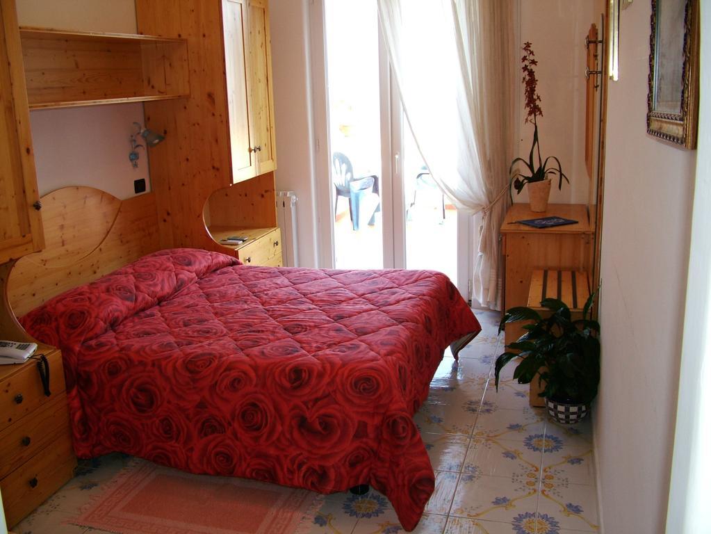Hotel Giardino Delle Ninfe E La Fenice Иския Екстериор снимка