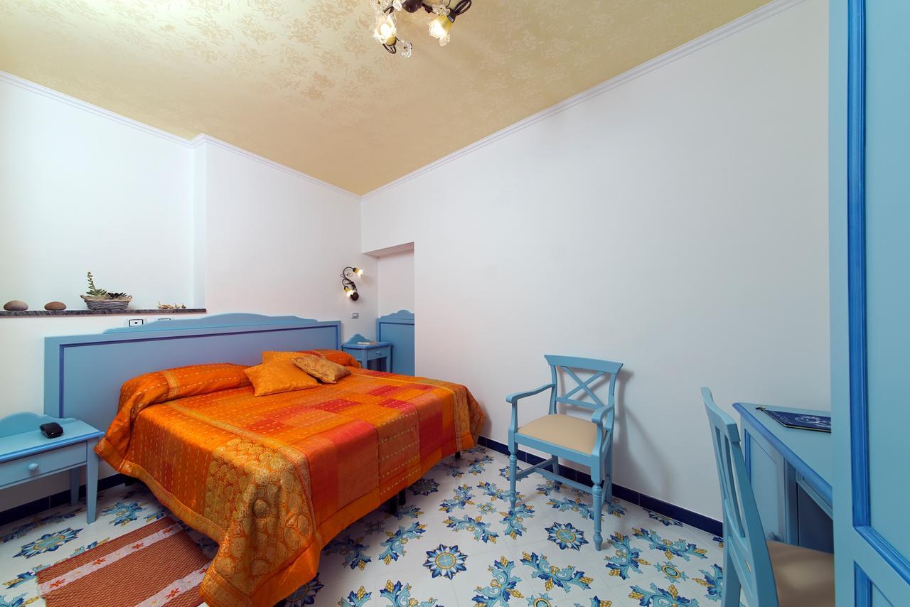 Hotel Giardino Delle Ninfe E La Fenice Иския Екстериор снимка